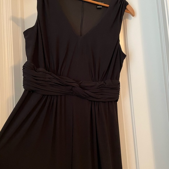 Flowy Jumpsuit - Picture 2 of 3